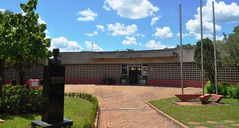 Prefeitura anuncia a data para pagamento da primeira parcela do 13º salário dos servidores municipais