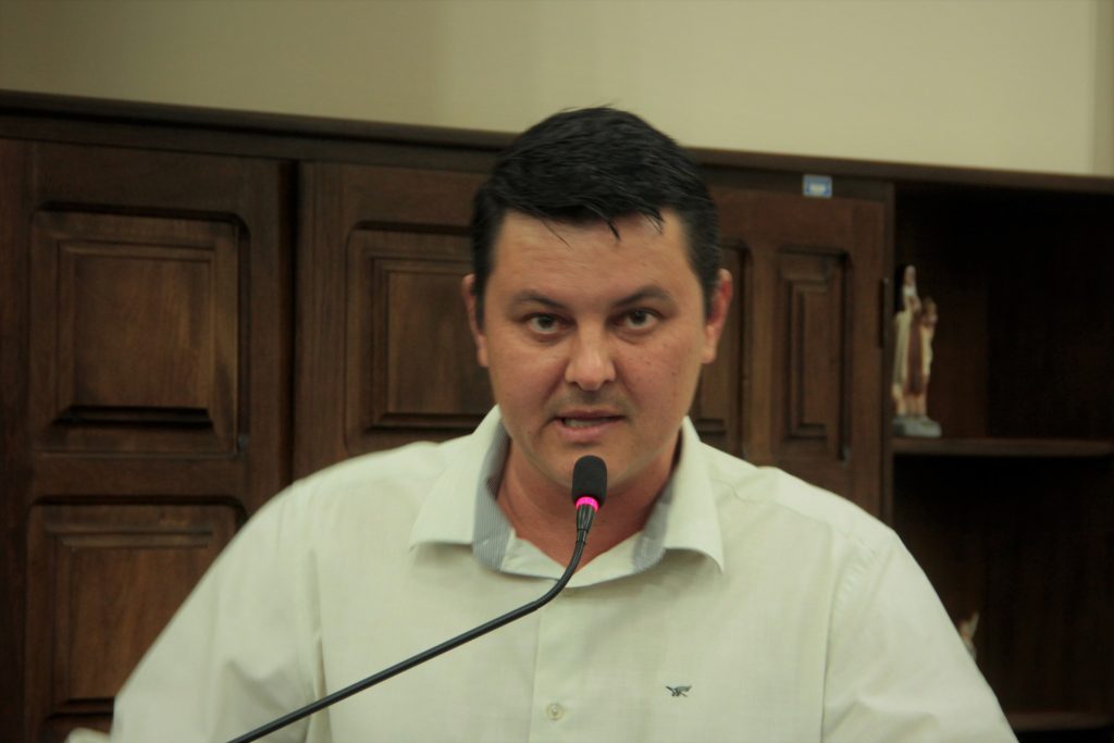 Diego reivindica testagem para coronavírus em profissionais da Saúde
