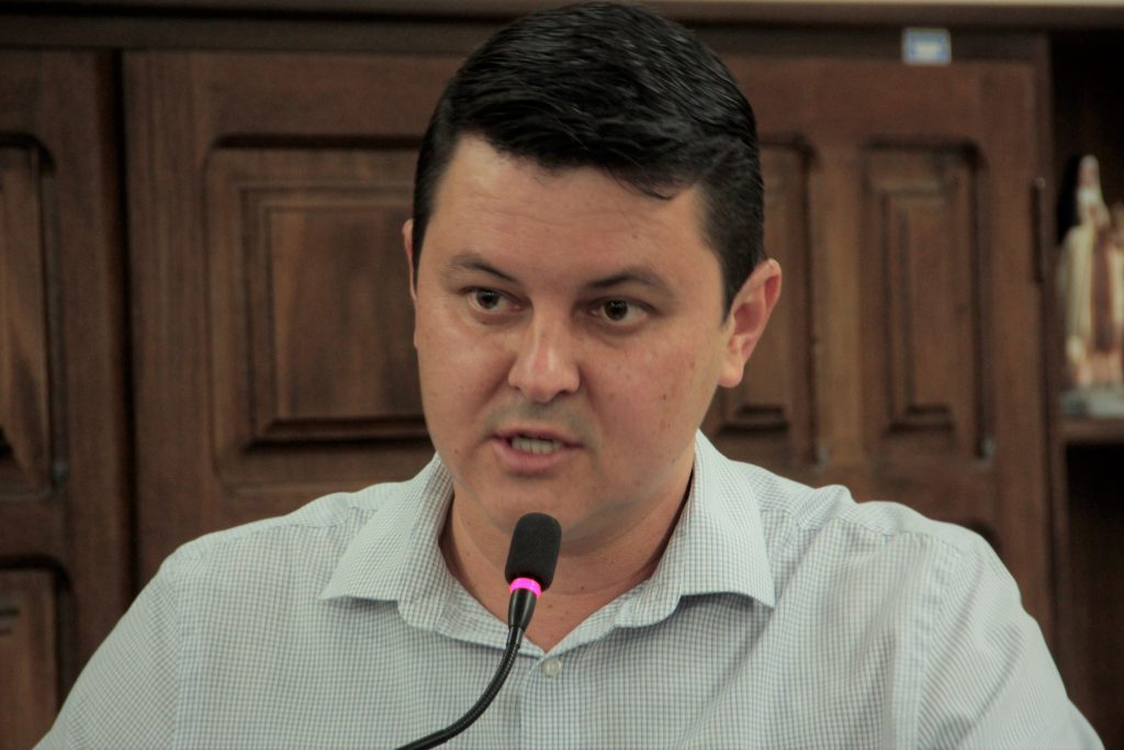 Diego da Global solicita desinfecção de ruas em toda cidade