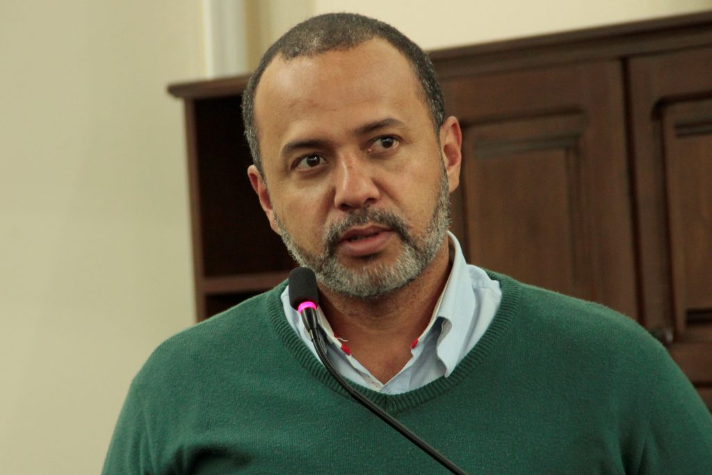 Vaguinho denuncia riscos à segurança de servidores da Prefeitura