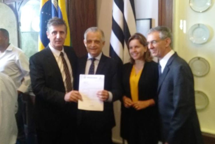 PROGRAMA ASFALTO NOVO: Segunda fase do serviço de recapeamento de ruas abrangidas pelo  contrato de R$ 1 milhão junto ao governo estadual é retomado