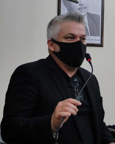 Pastor Adilson apresenta projeto que cria o Dia do Motoboy em Descalvado