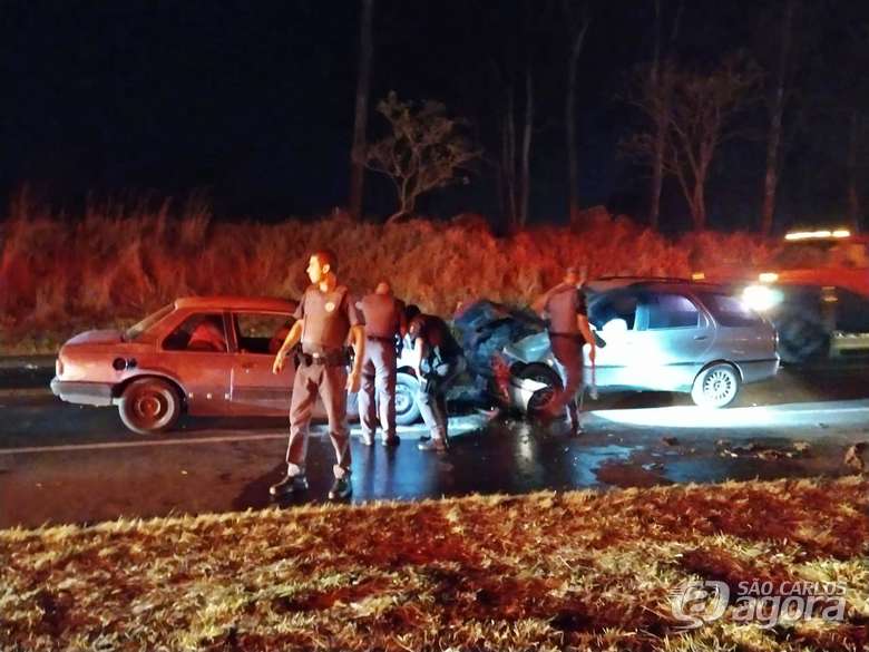 São Carlos: Três pessoas morrem e uma fica gravemente ferida na SP-215