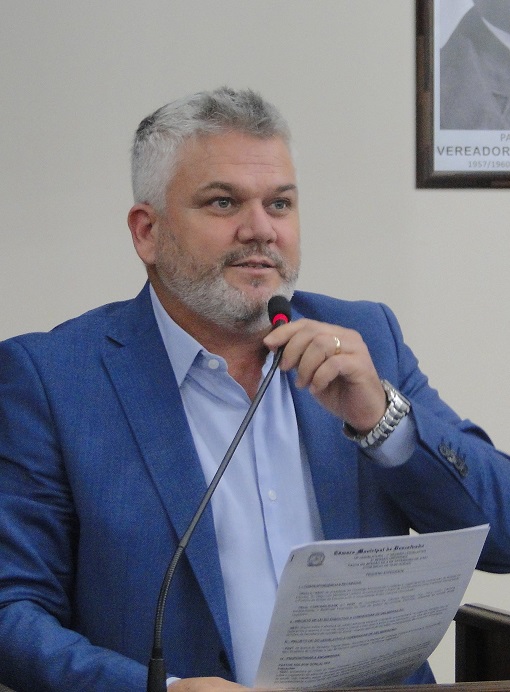 Pastor Adilson requer adicional de insalubridade aos trabalhadores da saúde
