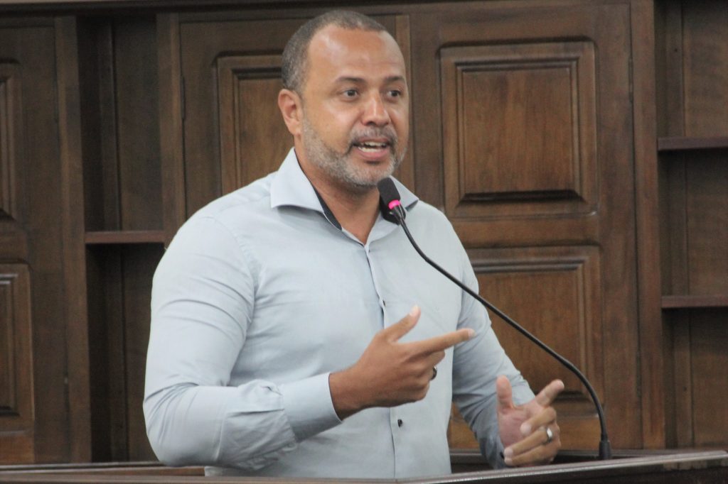 Vaguinho quer relatório sobre vacinação contra covid-19 em Descalvado
