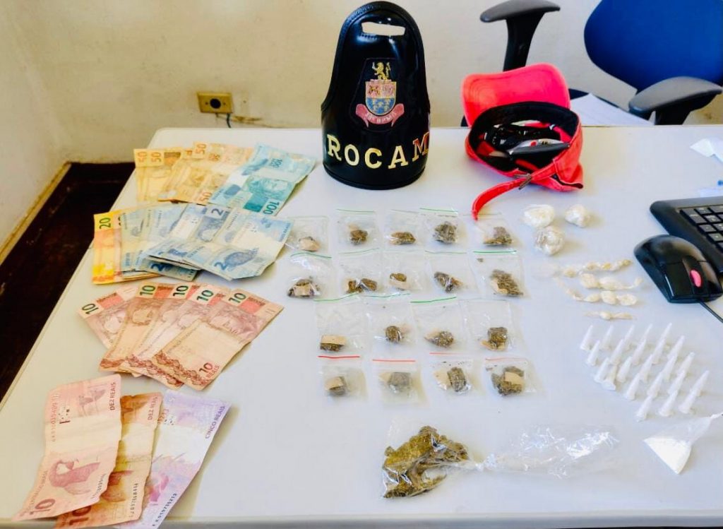 ROCAM DESARTICULA PONTO DE TRÁFICO DE DROGAS NO BAIRRO MORADA DO SOL EM DESCALVADO
