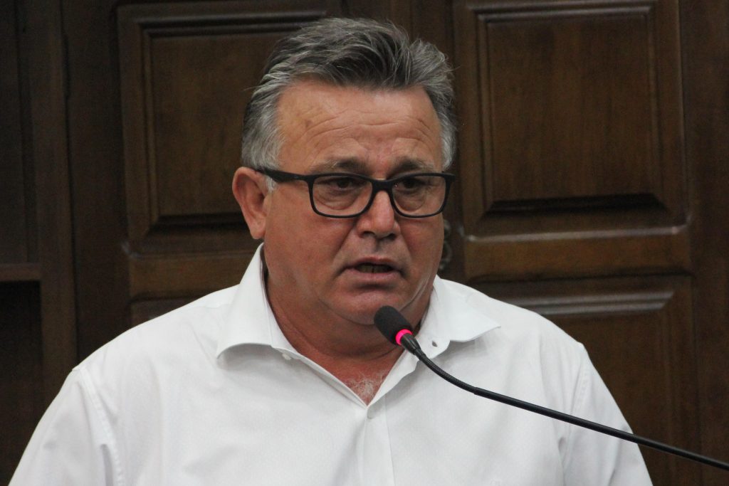 Carlinhos Turmeiro pleiteia novo distrito industrial para o Município