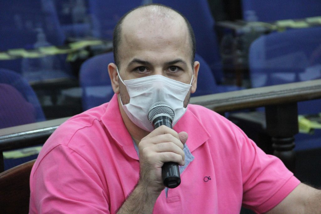 Daniel questiona distribuição da merenda escolar