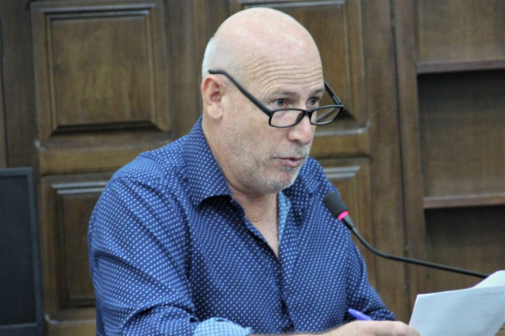 Ismael defende benefícios a servidores com doença grave