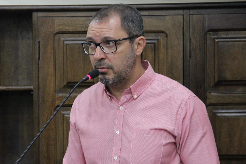 Figueiredo sugere parceria para instalação de Unidade de Terapia Semi-Intensiva