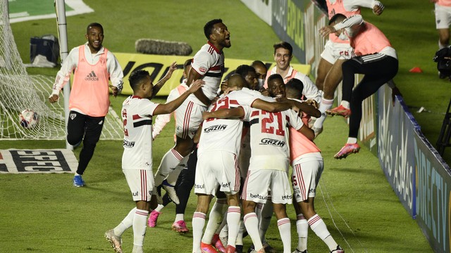 São Paulo goleia o Mirassol e vai à final do Paulistão contra o Palmeiras