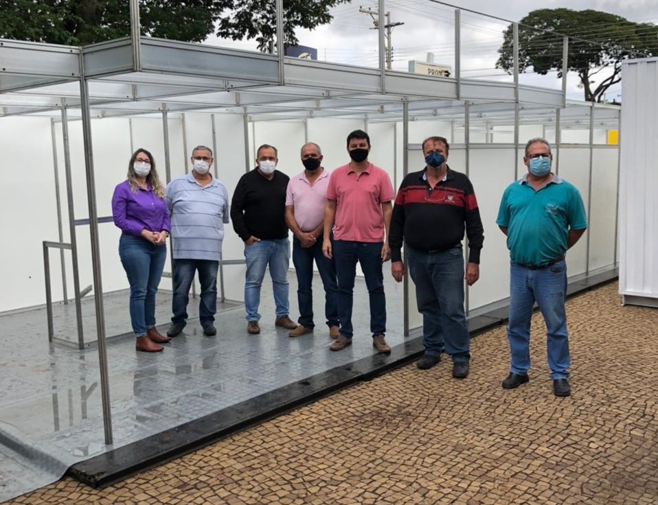 Prefeitura cria uma nova estrutura externa para o atendimento de casos de Covid-19 e abre mais 9 leitos de internação na Santa Casa