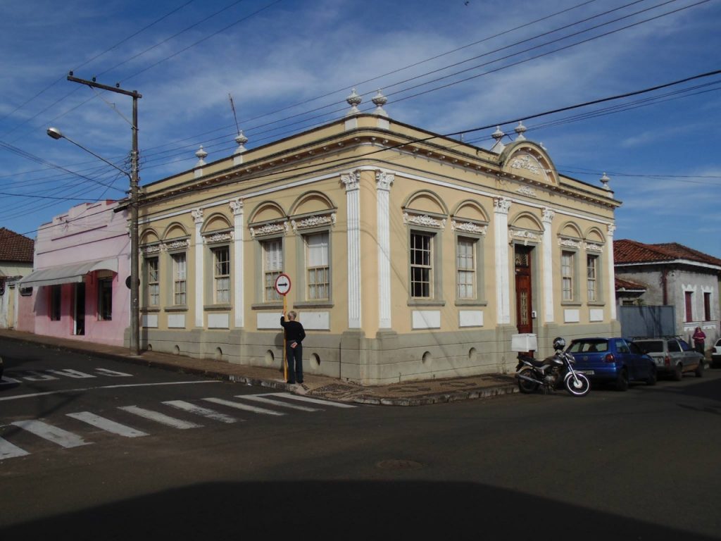 PREFEITURA DE DESCALVADO ESTUDA A CRIAÇÃO DE LEI DE CONCESSÃO DE DESCONTO OU ISENÇÃO DO IPTU PARA PRÉDIOS CONSIDERADOS DE INTERESSE HISTÓRICO