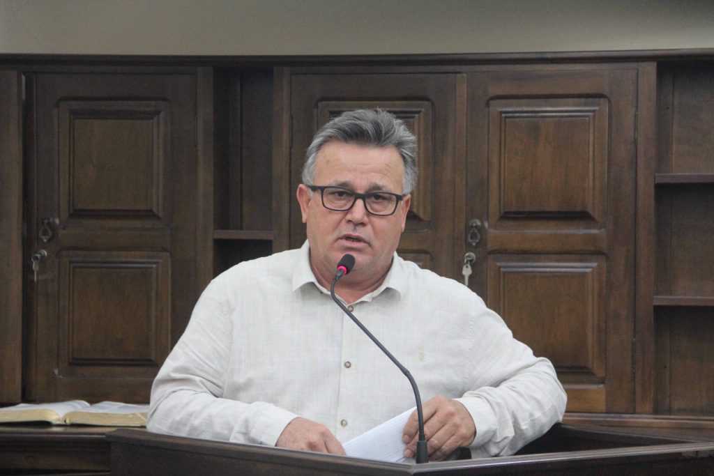 Carlinhos Turmeiro reivindica reforma da ponte que dá acesso à Usina Ipiranga