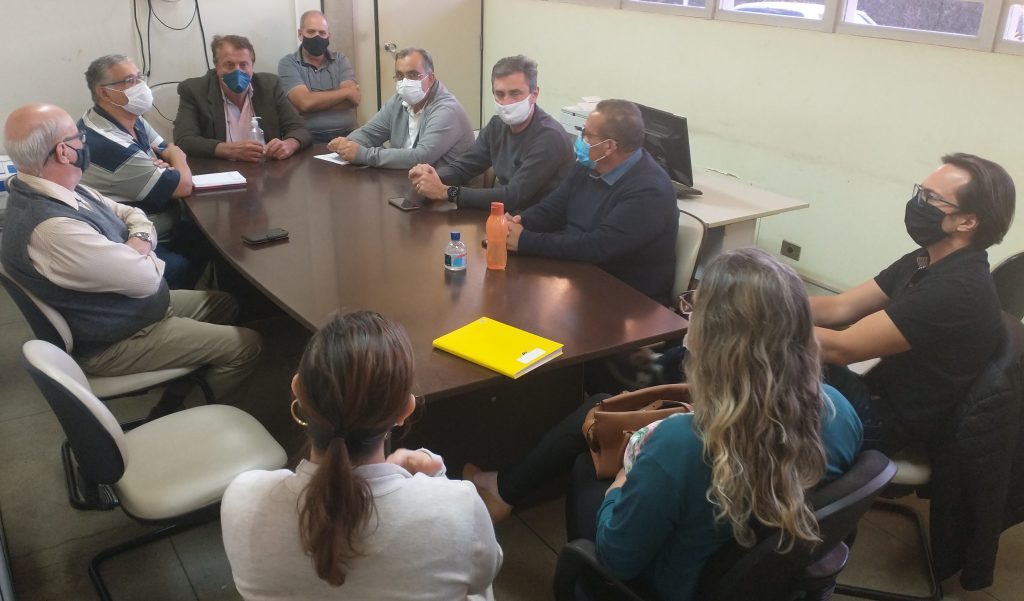 Reunião entre gestores municipais e empresários propõe instalação de Clínica de Imagem no complexo da Santa Casa de Descalvado