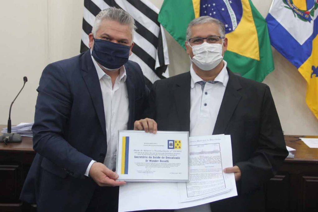 Funcionários da saúde são homenageados pelo excelente trabalho no combate ao coronavírus