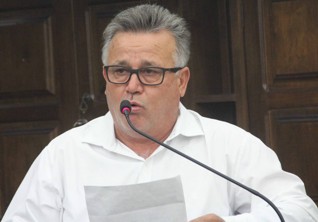 Carlinhos Turmeiro  discute o conforto no transporte dos pacientes