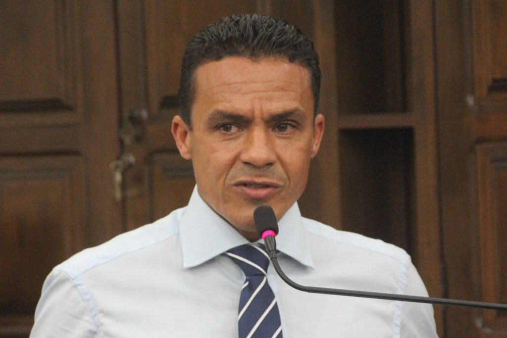 Ninja quer melhorar ‘sala de espera’ do CEME