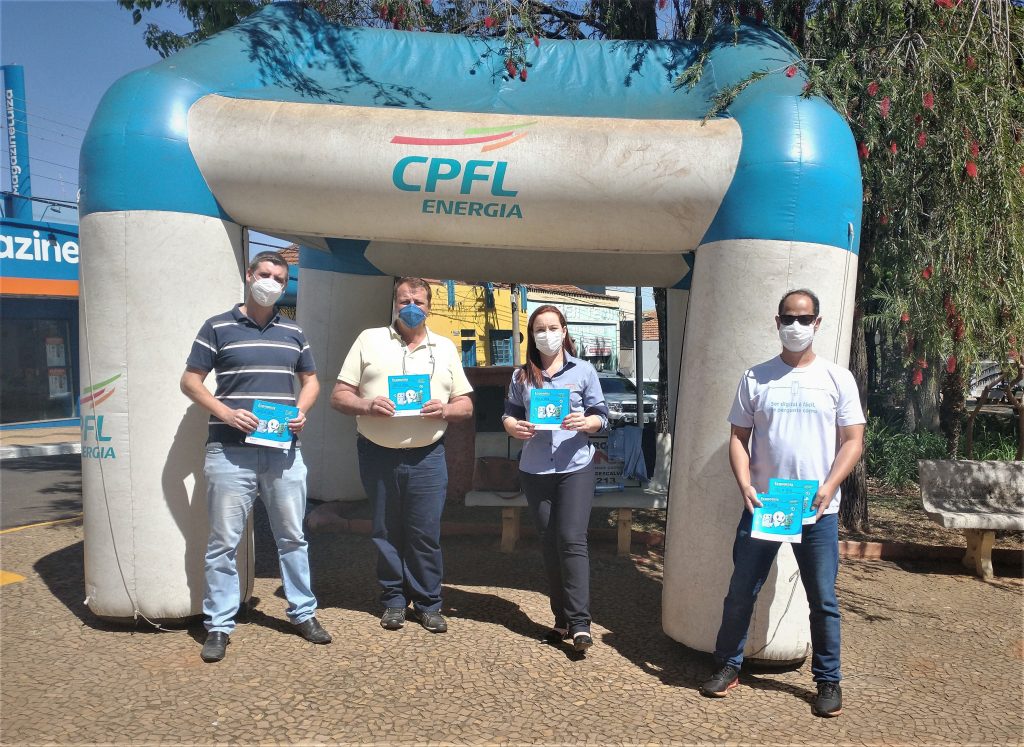 Prefeito acompanha ação da CPFL que ensina consumidores a usar a energia elétrica de forma inteligente, eficiente e segura