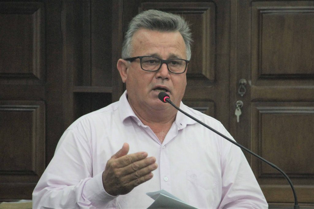 Carlinhos Turmeiro sugere parcerias para atendimento subsidiado de animais