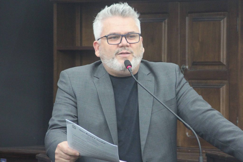 Pastor Adilson reitera pedido de semáforo para outro ponto da “Bom Jesus”