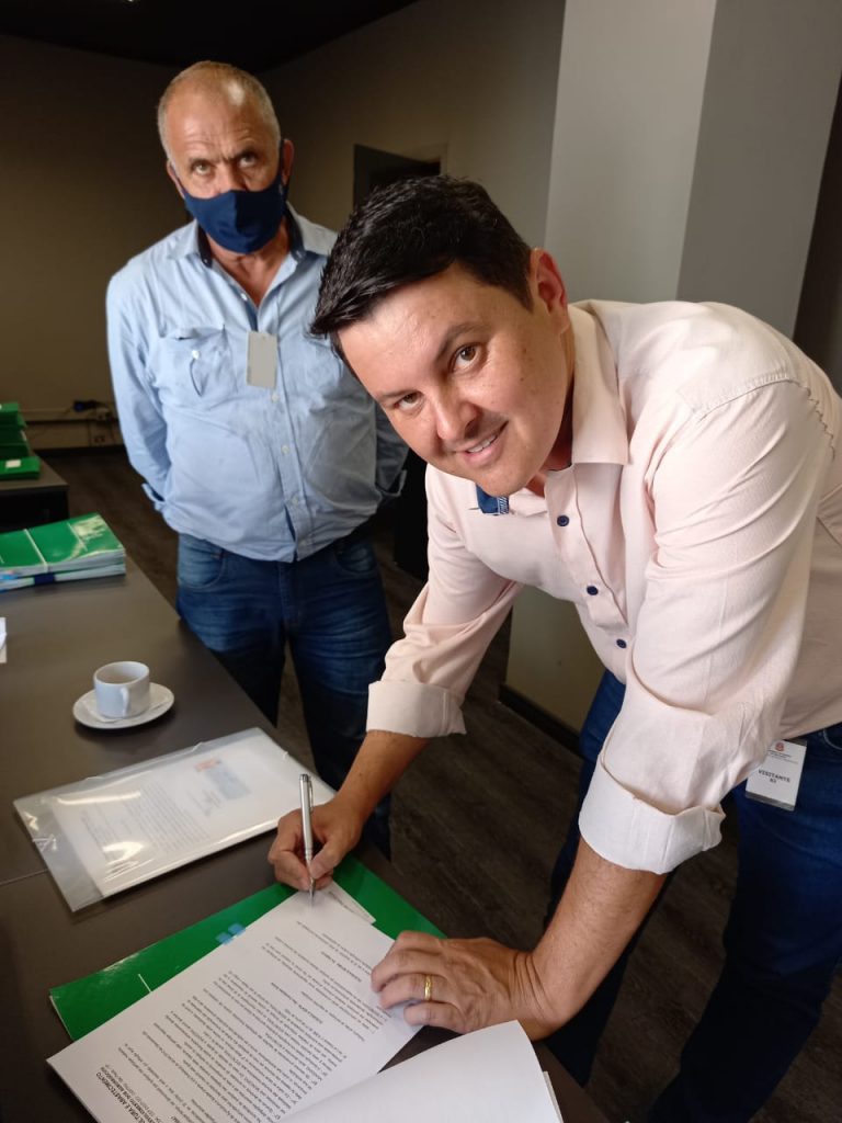 COZINHALIMENTO: Prefeitura de Descalvado assina convênio para equipar cozinha do CAIC Dr. Cid Muniz Barreto