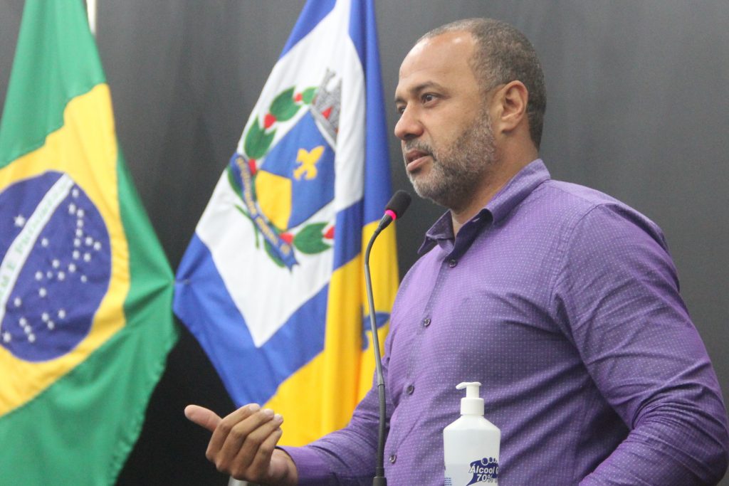 Vaguinho sugere vacinação para estudantes acima de 12 anos