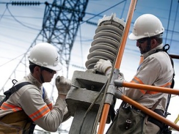 Moradores da zona rural estão há 2 dias sem energia elétrica e têm prejuízos