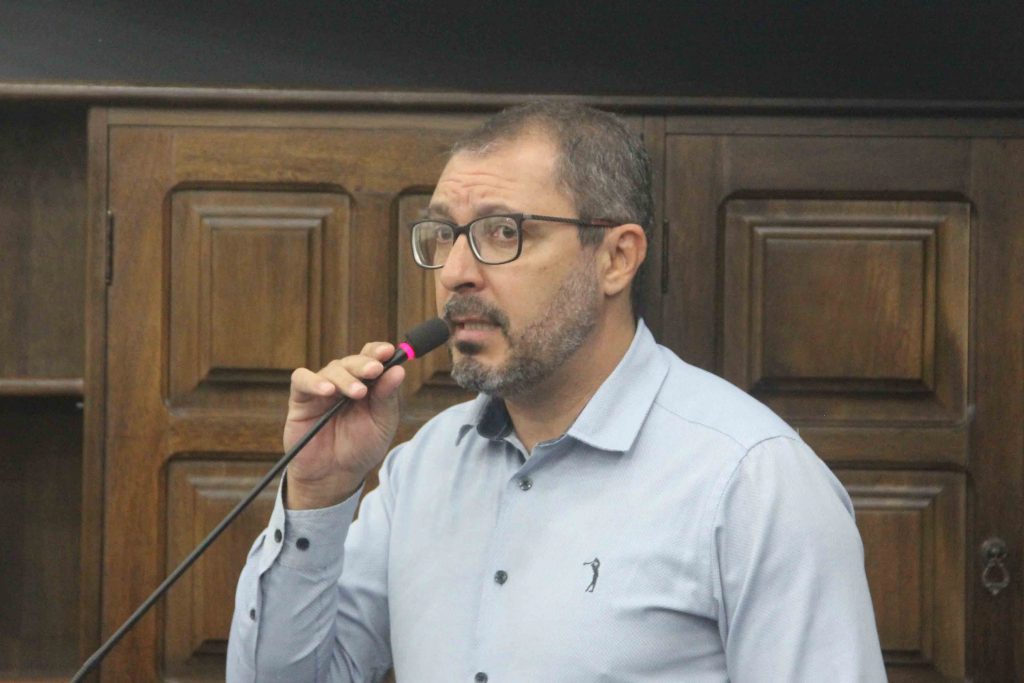 Figueiredo tem projeto de prevenção à depressão