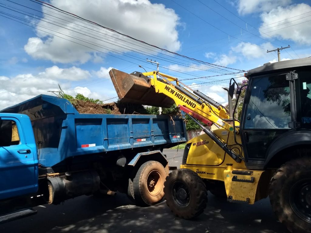 Ação coletiva da Prefeitura promove limpeza urbana e fiscaliza posturas municipais