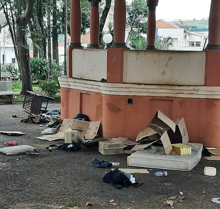 Situação de moradores de rua é tema de reunião em Descalvado