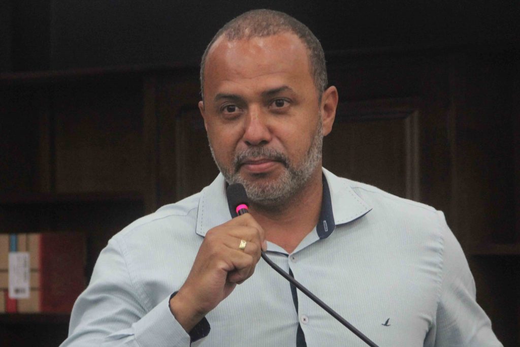 Vaguinho pede transporte escolar para Chácara Pantanal
