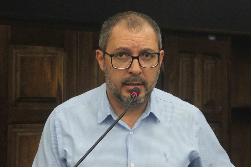 Figueiredo sugere colocação de bicicletários em praças