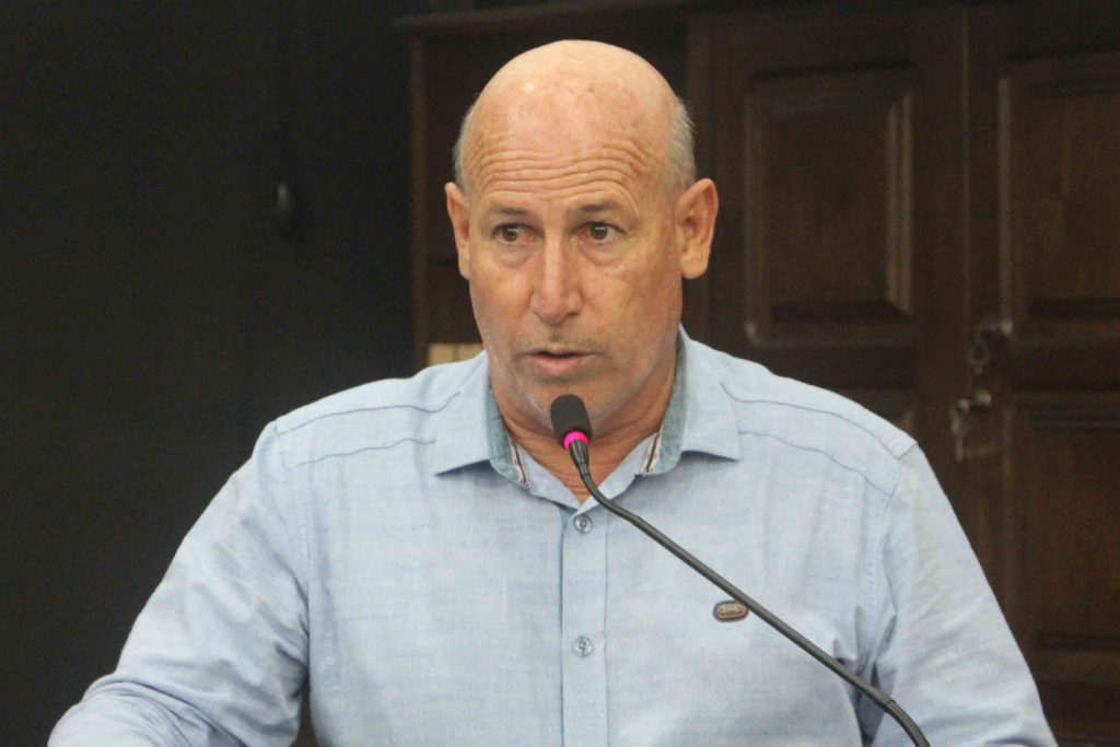 Ismael solicita revitalização na Via de Acesso “Antônio Benedito Paschoal”