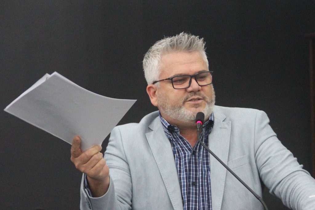 Presidente da Câmara propõe criar uma Comissão Municipal dos Direitos do Autista