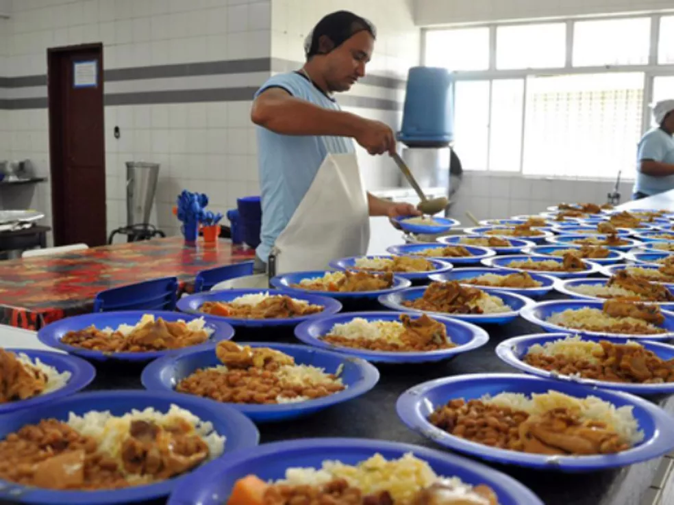 POLEMICA COM A ALIMENTAÇÃO ESCOLAR - ESCLARECIMENTOS FINAIS: SMAE divulga laudos com análises da merenda escolar coletados no final de março; nenhum alimento estava contaminado ou estragado