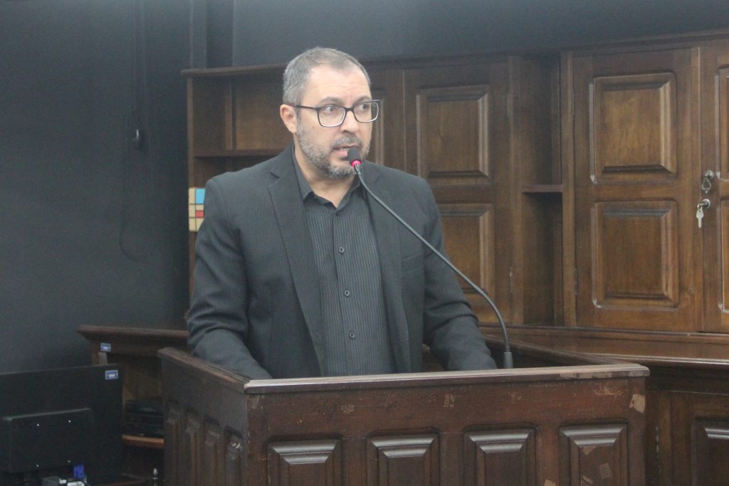 Figueiredo quer informações sobre falta de medicamentos