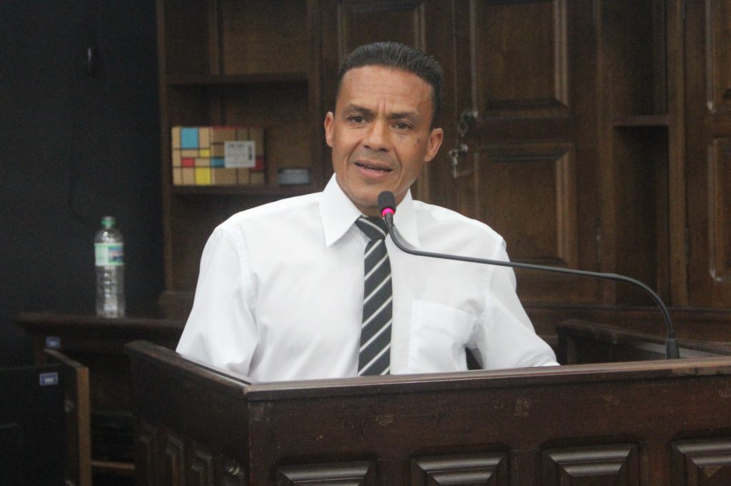 Ninja pede substituição de bloquetes na Rua dos Lírios
