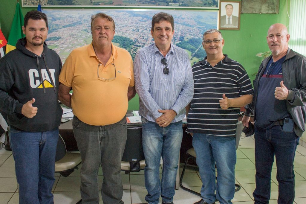 Macris anuncia R$ 500 mil para recapeamento do Bairro Bosque do Tamanduá