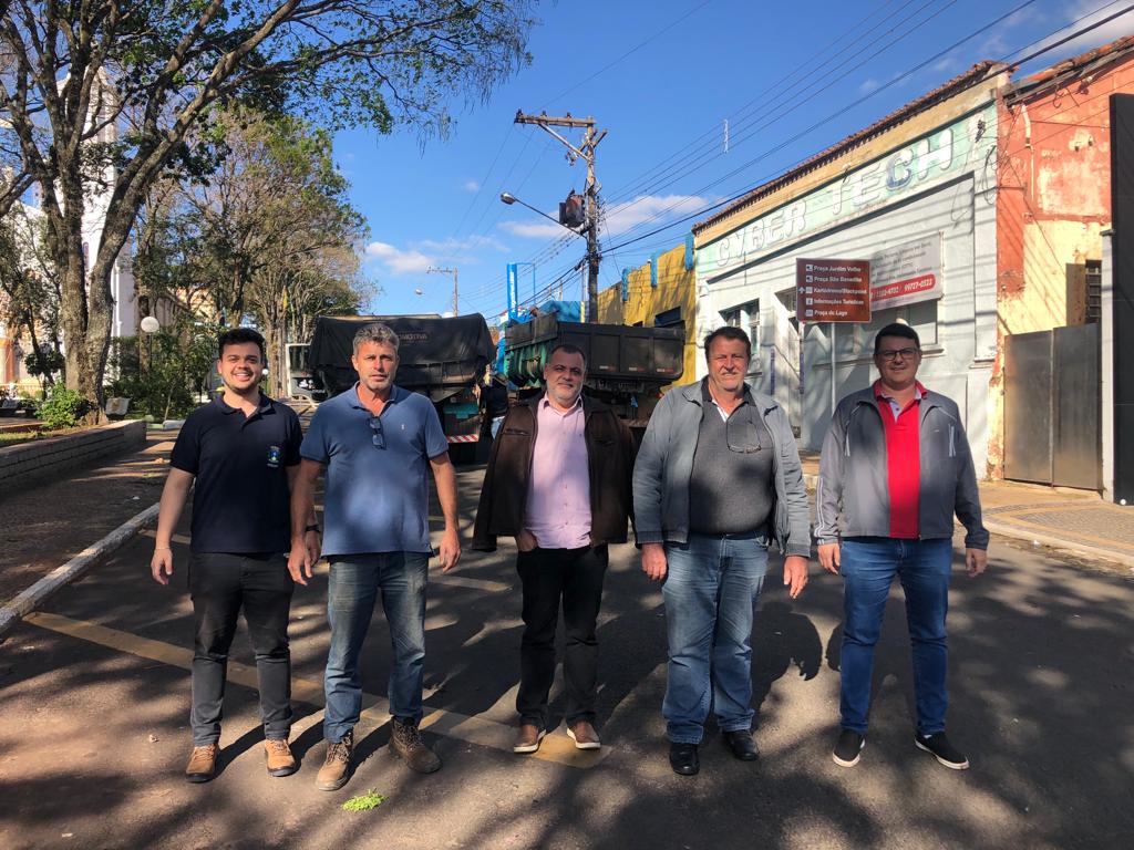 Prefeitura prossegue com o recapeamento de ruas da região central de Descalvado