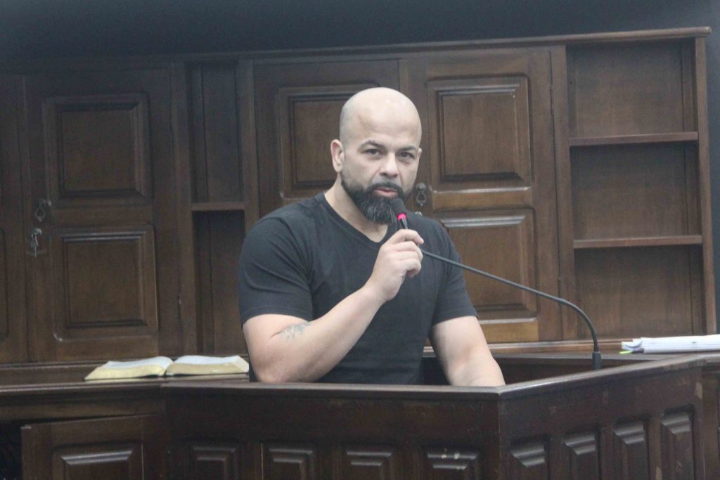Daniel cobra volta do período integral nas escolas