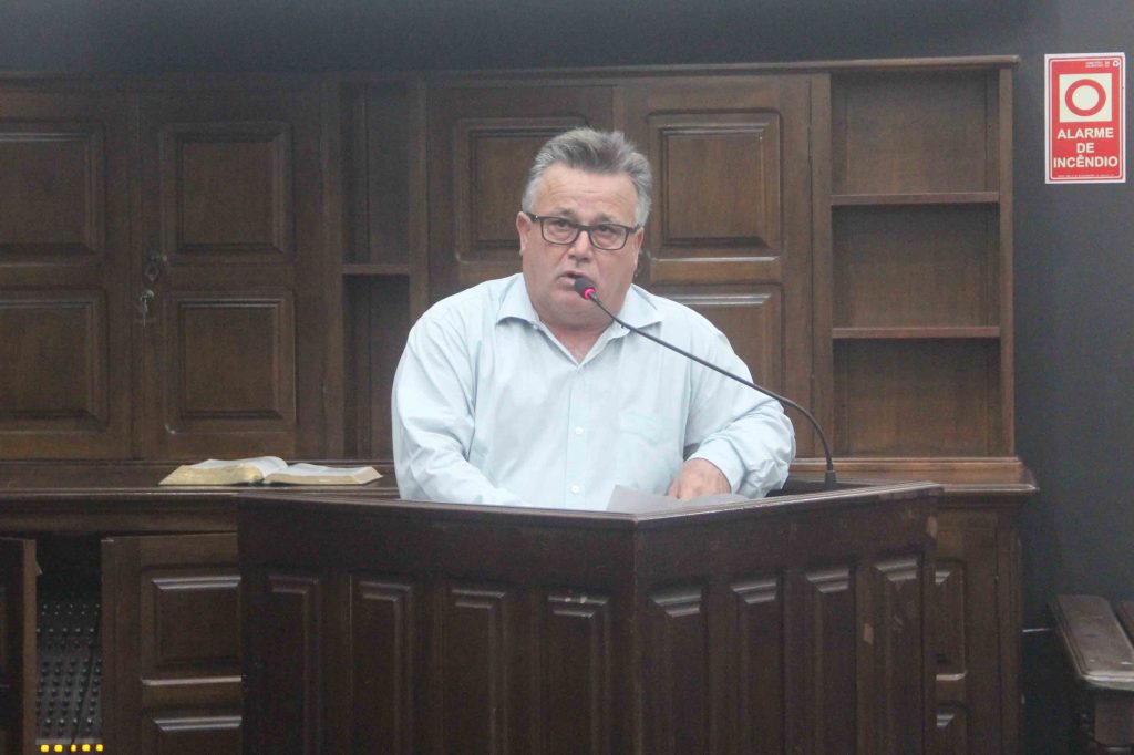 Carlinhos Turmeiro cobra implantação de Centro de Diagnóstico por Imagem