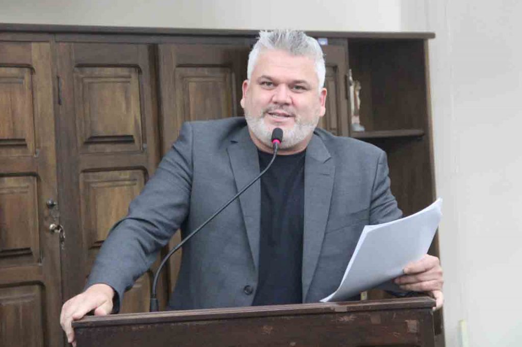 Vereador Pastor Adilson tem mais de 12 Projetos aprovados em favor dos autistas