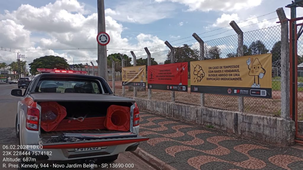 Chuvas de Verão: Defesa Civil coloca faixas de orientações nas proximidades do Ginásio de Esportes