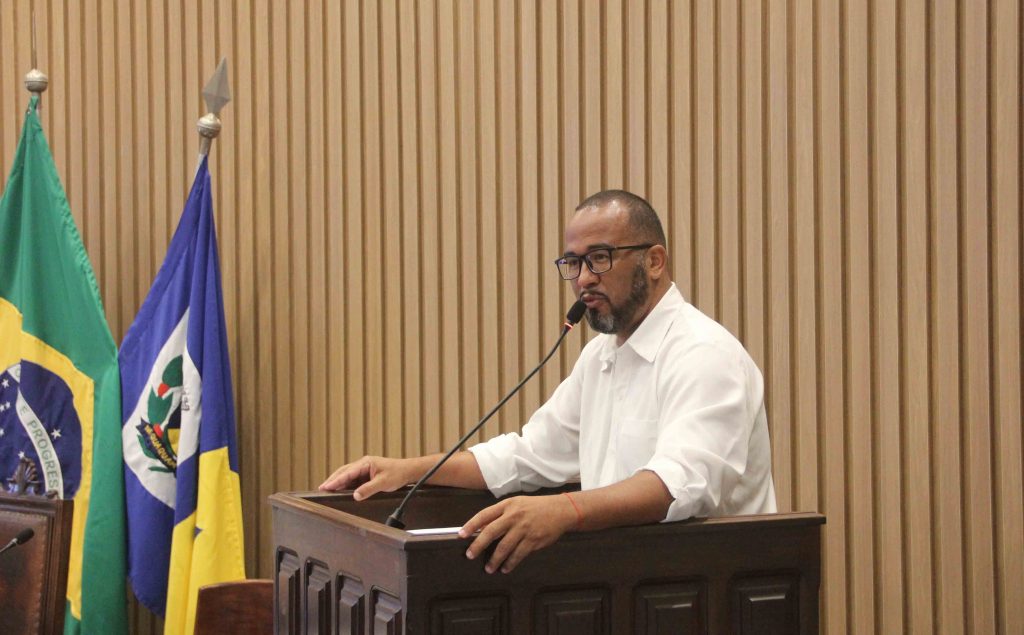 Félix quer entrega de medicamentos de alto custo em domicílio