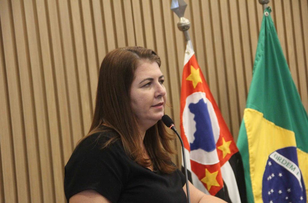 Vereadora Michelli solicita troca de tubulação na Rua Dr. Hugo Pereira de Abreu