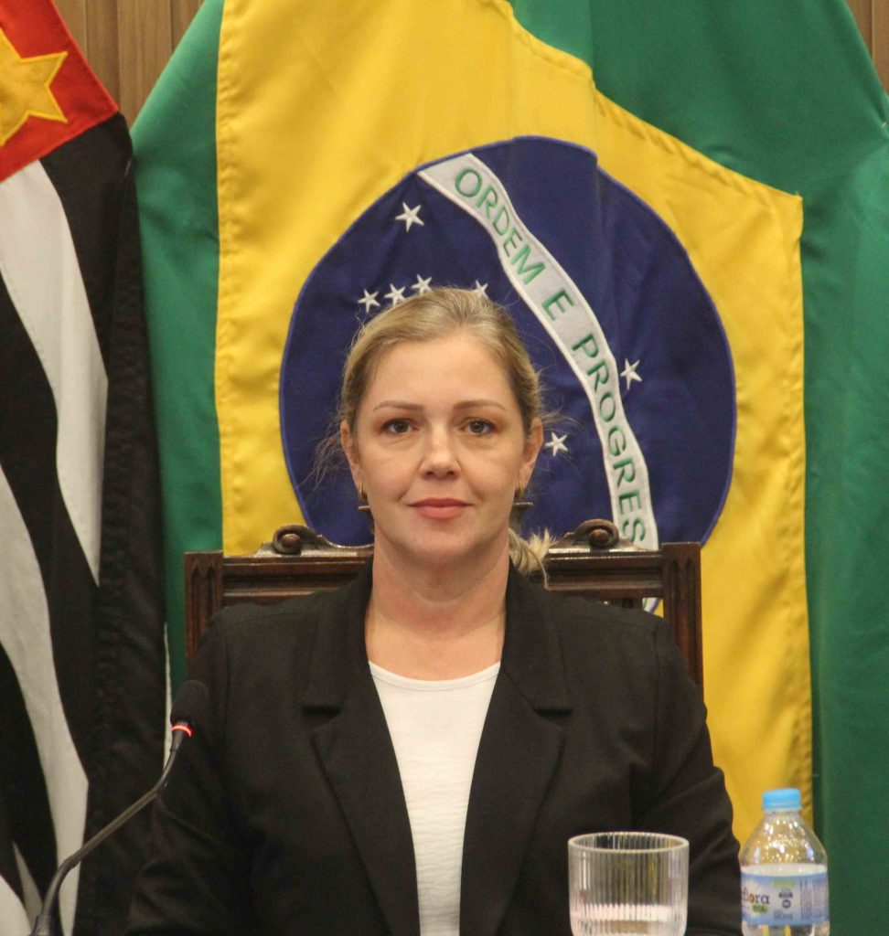 Dra Vanisse busca informações para subsidiar políticas de inclusão na cidade