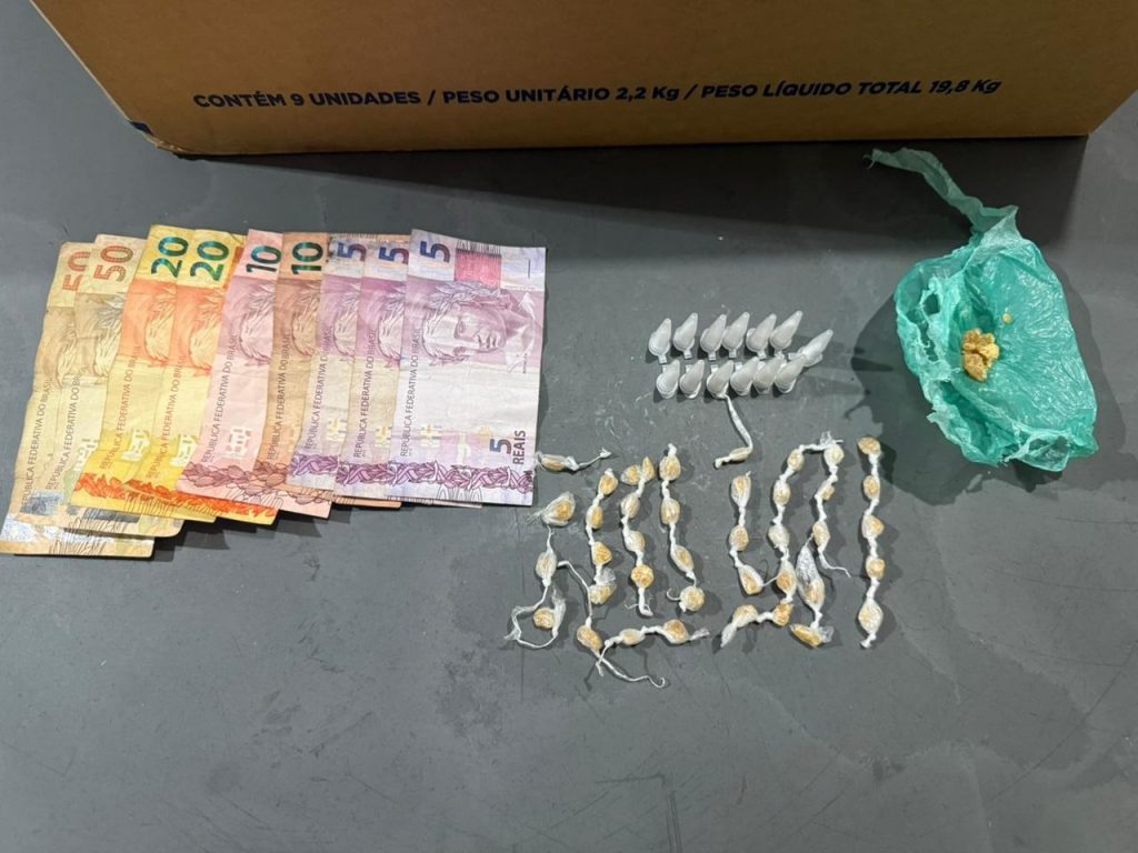 POLÍCIA MILITAR PRENDE MULHER POR TRÁFICO DE DROGAS EM PORTO FERREIRA