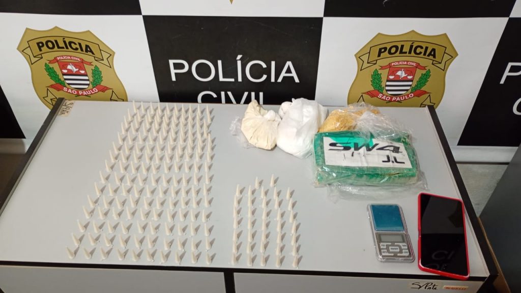 Polícia Militar e Civil realizam operação contra o tráfico e apreendem drogas em Descalvado